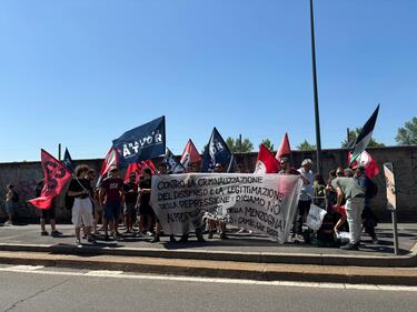 I Pro Pal sotto la sede di Giornale e LIbero 1