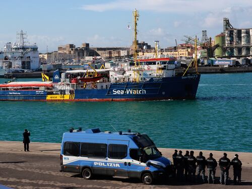 Il cardinale tuona su Sea Watch 3: "Atteggiamenti incomprensibili"