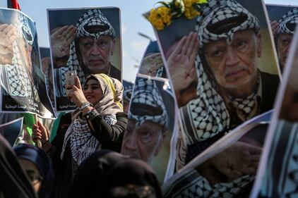 I palestinesi festeggiano l'anniversario della morte di Arafat 18