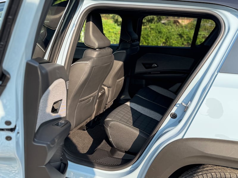 Renault 4 E-Tech: guarda la gallery della nuova proposta francese per la città 11