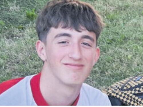Svanito dopo la cena tra amici: trovato dentro un canale. Mistero sulla morte del 16enne