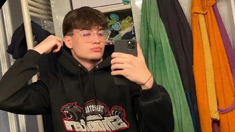Lite fuori da un locale, ammazzato un ventenne, gravissimo il suo amico