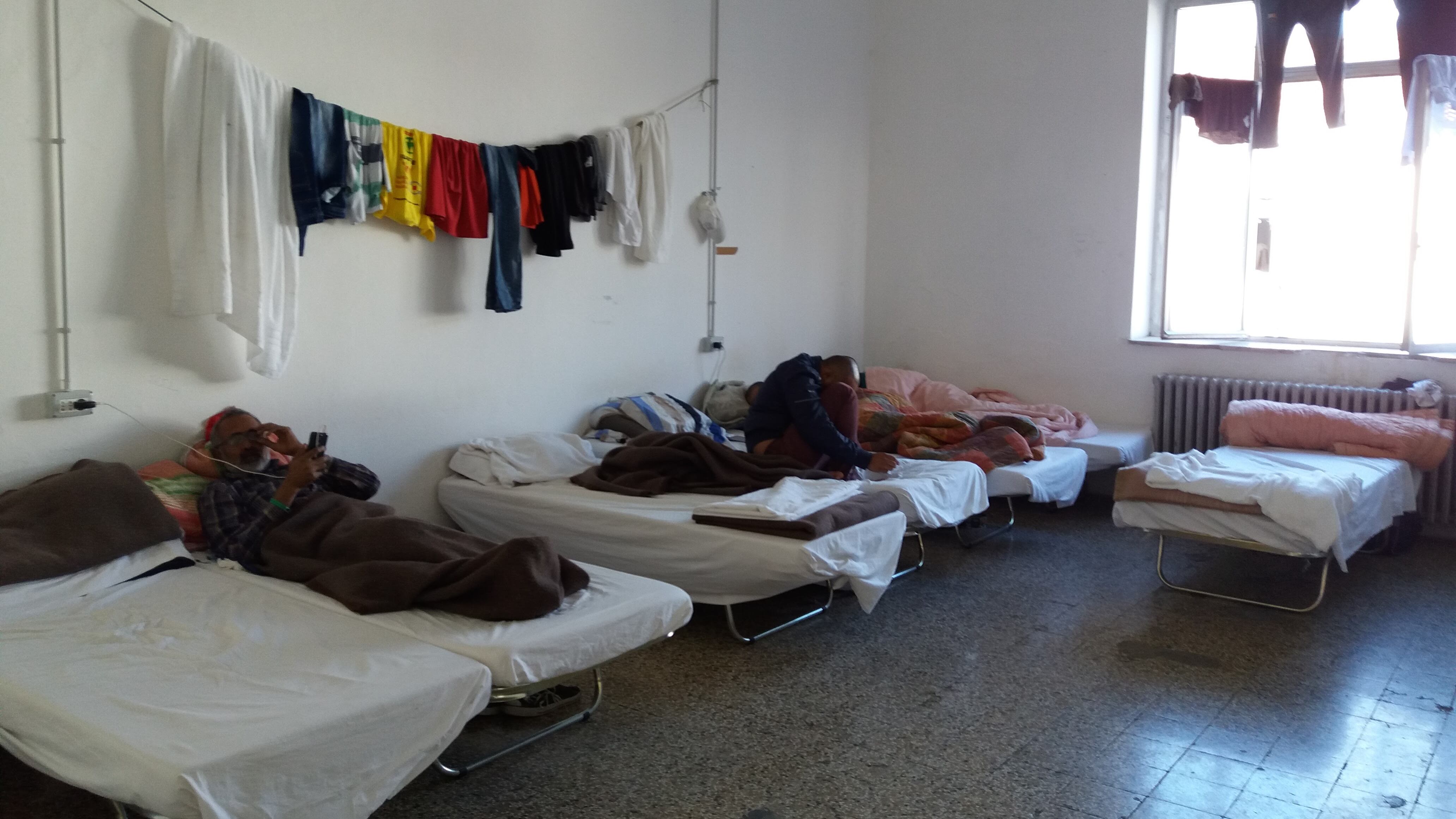 Il prefetto: "Migranti in tutti i Comuni". Sindaci in rivolta a Udine