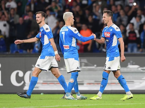 Il Napoli riparte contro il Verona: 2-0 con doppietta di Milik