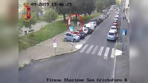 Milano, arrestato l'aggressore di piazza Tirana 5