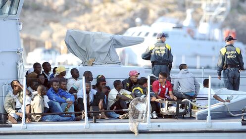 Lampedusa,sbarcano altri 166 clandestini 11