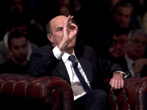 Il Pd punta sullo statalismo, ma Renzi imbarazza Bersani: "Togliere l'Imu? Si può fare"