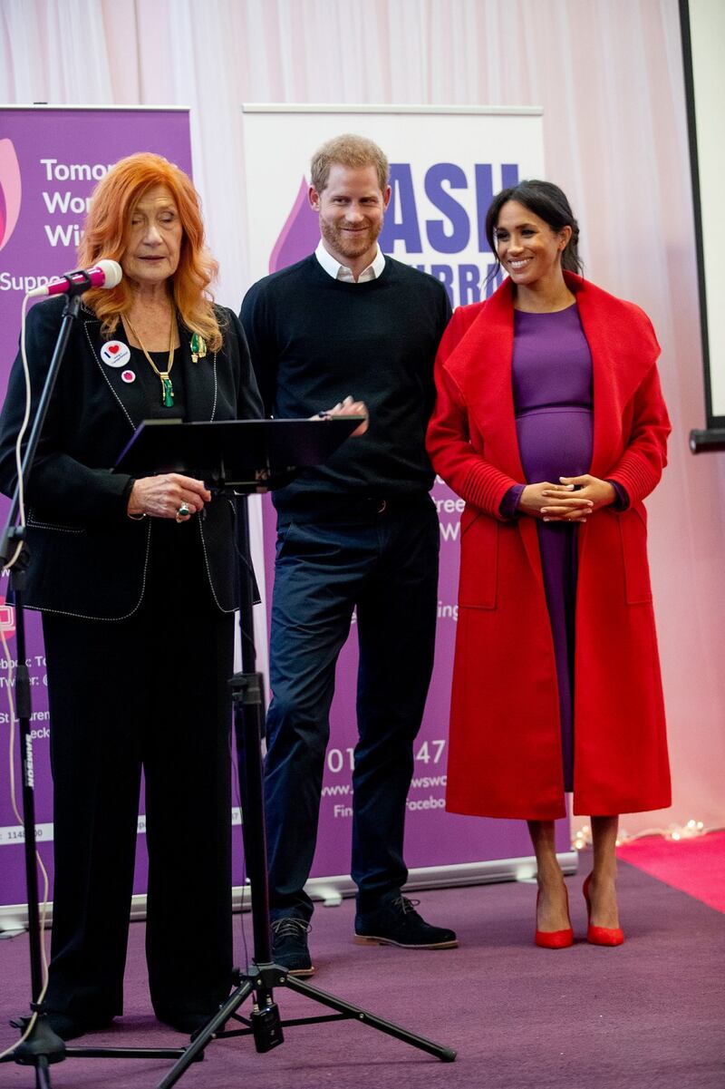 Meghan Markle in rosso per un poeta: foto 6