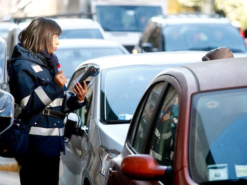 Arrivano anche in Italia le targhe personalizzate: cosa prevede il nuovo Codice della strada