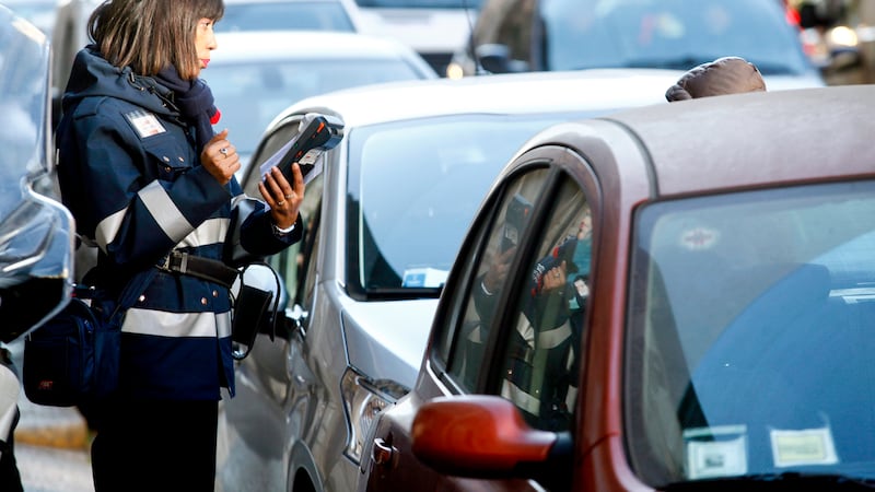 Arrivano anche in Italia le targhe personalizzate: cosa prevede il nuovo Codice della strada