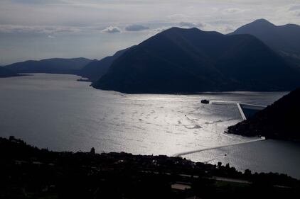 "The floating piers", la passerella di Christo 19