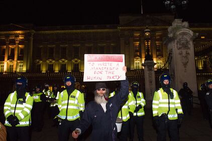 Anonymous a Londra 3