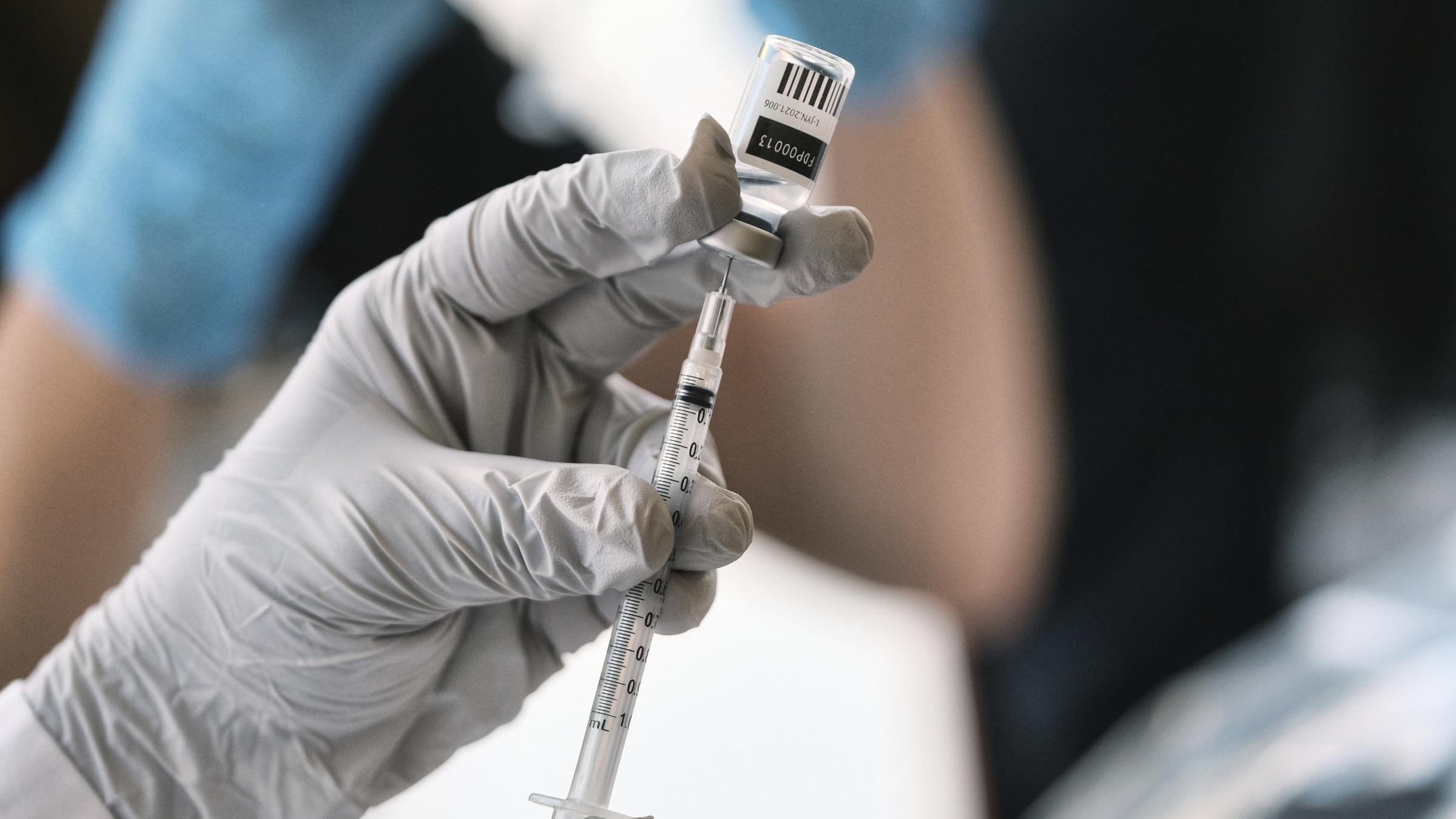 Vaccini, la nuova "formula" per bloccare le epidemie sul nascere