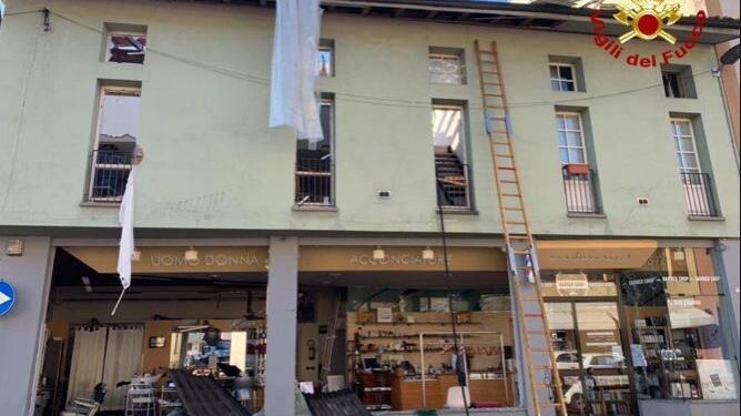 Bergamo, palazzina sventrata a Seriate: un morto e due feriti
