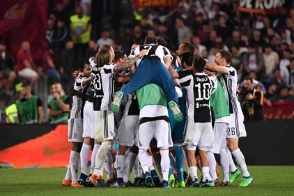 Juventus cannibale: l'Olimpico si veste a festa per i bianconeri 10