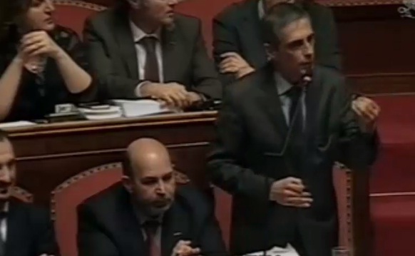 Il senatore M5s Airola aggredito stanotte: caccia a due nordafricani