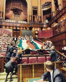 Fdi, tricolore in Aula per la Grande Guerra 2