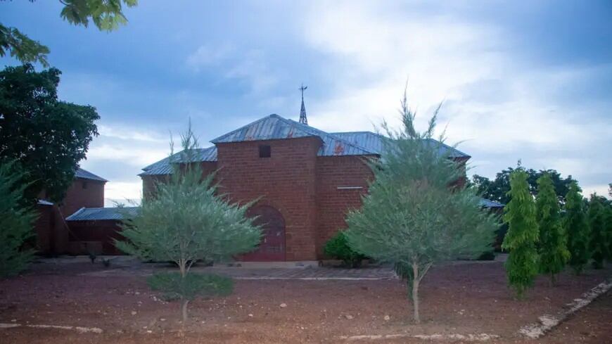 Burkina Faso, attacco in una chiesa cattolica durante la Messa, almeno 15 morti