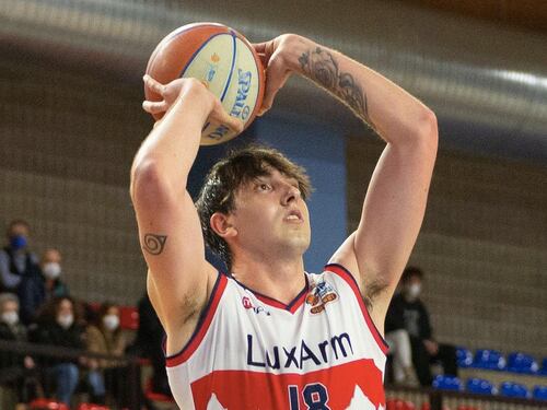 Addio a Samuel "gigante buono" morto a 24 anni per una trombosi