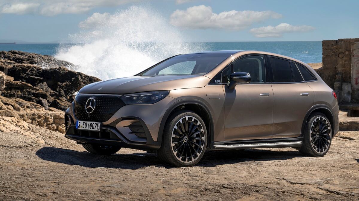 Mercedes-Benz EQE SUV, esclusività elettrica