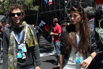L'ombrellina, le foto, la fine della favola: la storia d'amore tra Valentino Rossi e Linda Morselli