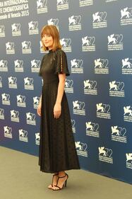 Dakota Johnson alla Mostra del Cinema di Venezia 5