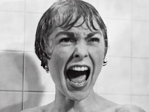 Il sangue, la censura e i reggiseni. I 60 anni dell'immortale Psycho