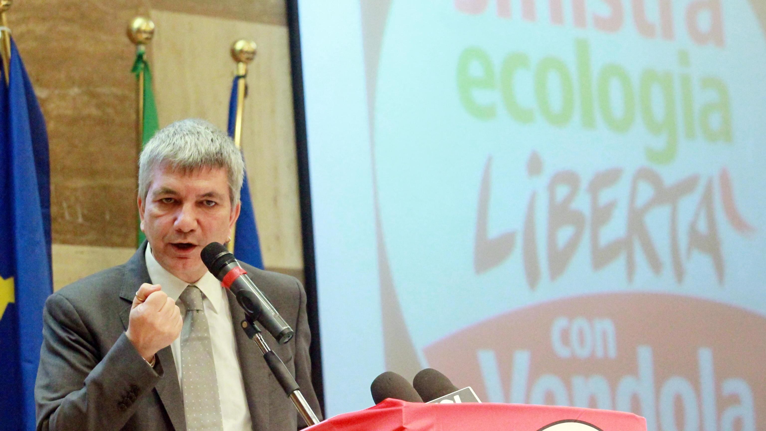Il partigiano Vendola: "Larghe intese? Nel Cnl non c'erano i fascisti"