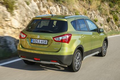 “Economy Run”: 33 km/l con Suzuki S-CROSS  2