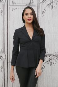 Meghan Markle, attrice sexy 7