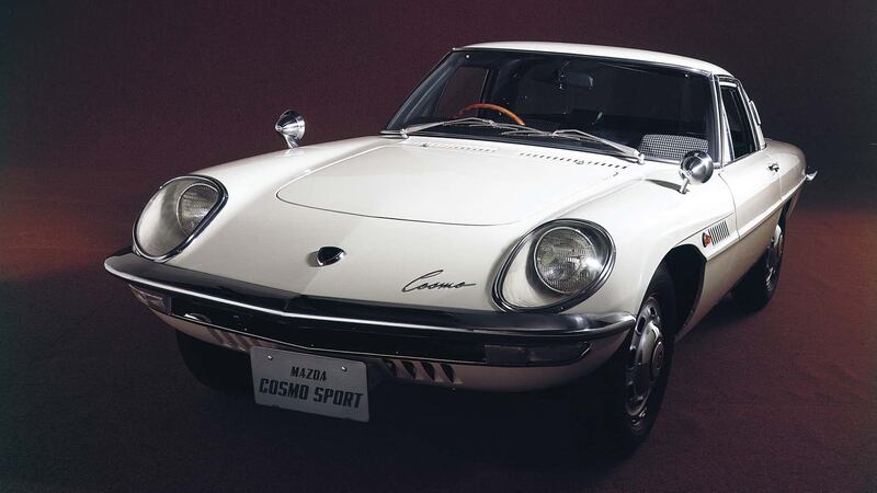 Mazda Cosmo Sport, guarda 3