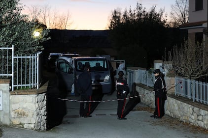 Spara alla compagna e si uccide: femminicidio-suicidio a Città della Pieve 6