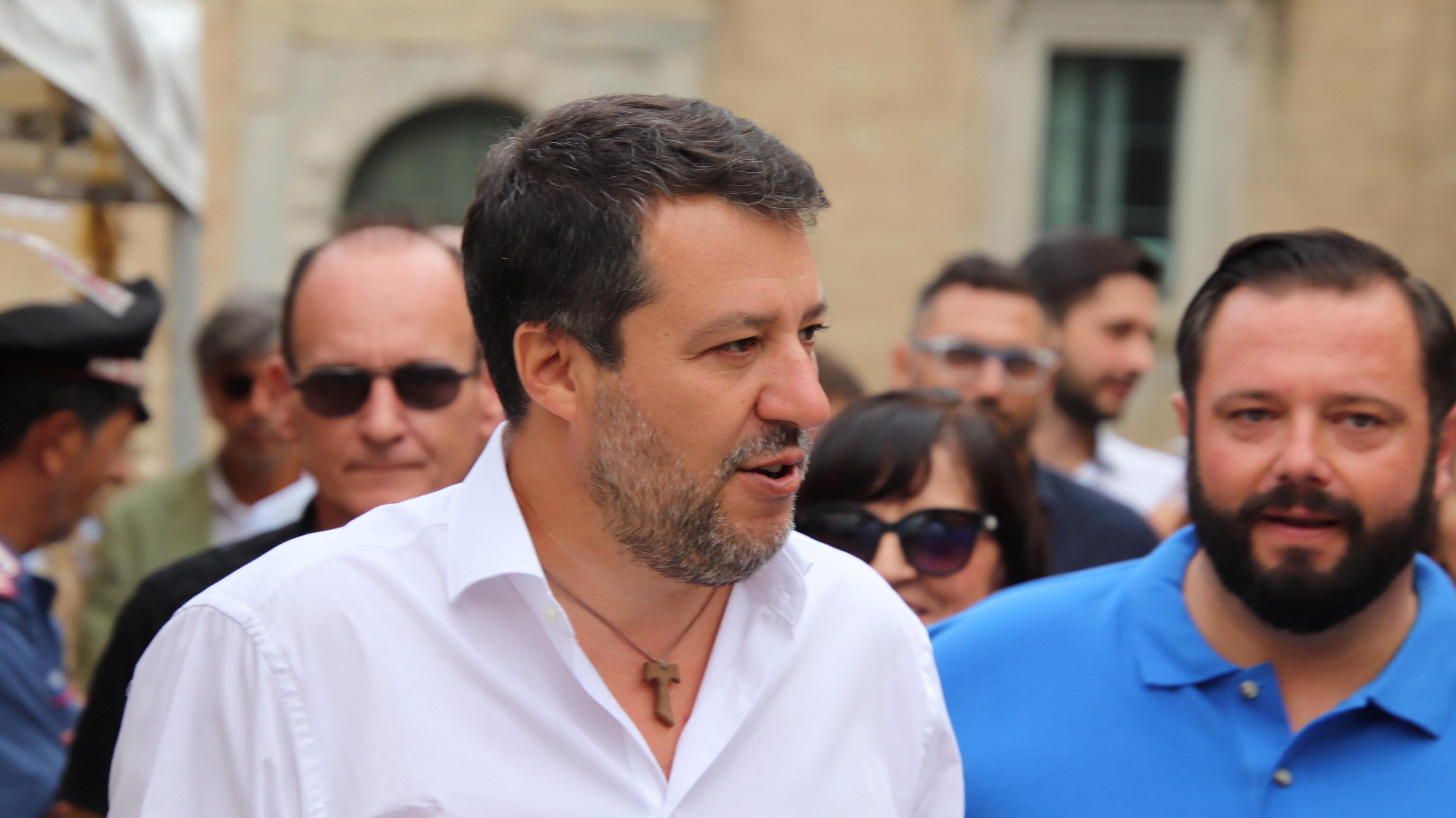 Pd e M5s: fuori i nomi. Salvini si smarca e querela