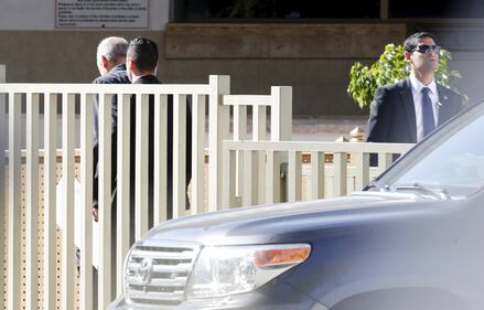 Olmert entra in carcere 5