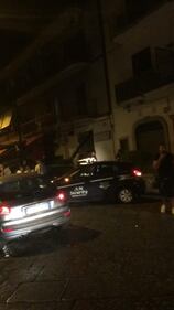 Bomba nel Napoletano: il negozio squarciato dall'esplosione 2