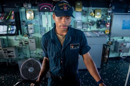 Il cacciatorpediniere americano Uss Milius 3