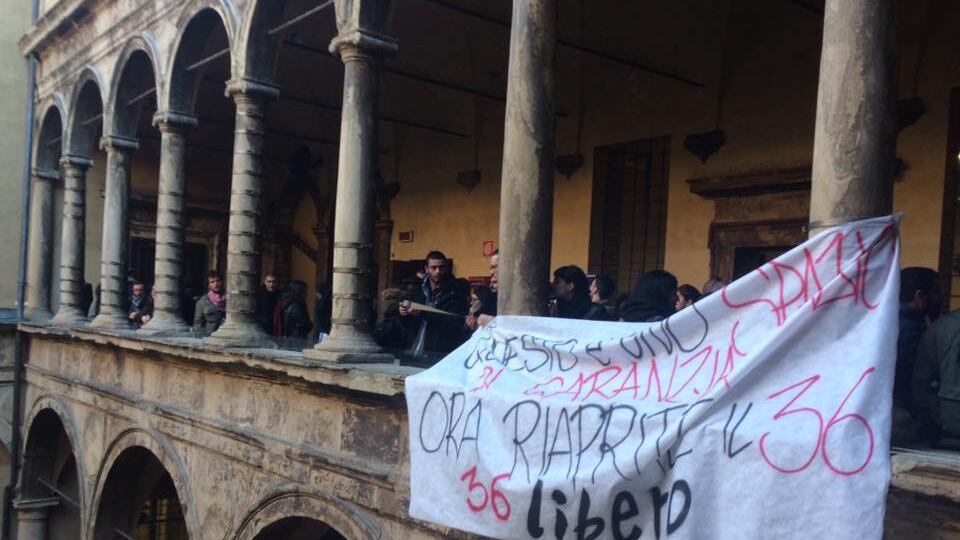 Bologna, i collettivi in guerra: occupata un'altra aula studio