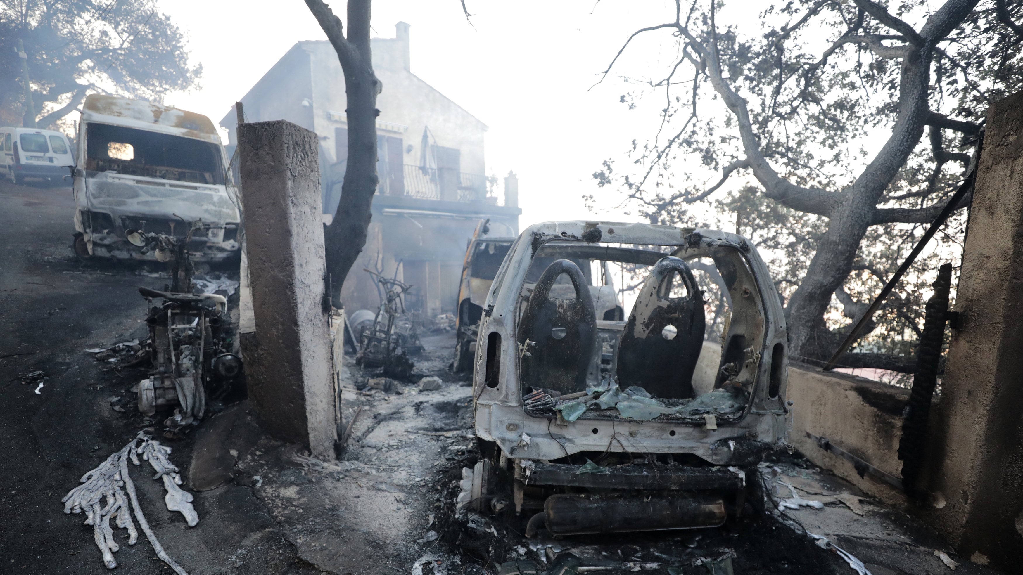 Incendi in Costa Azzurra Evacuate 10000 persone