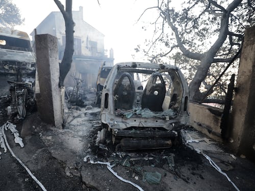 Incendi in Costa Azzurra Evacuate 10000 persone