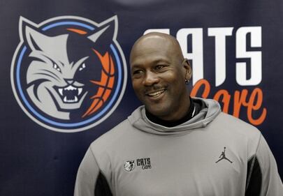 Da Michael Jordan a LeBron James, "Space Jam" torna al cinema: foto 3