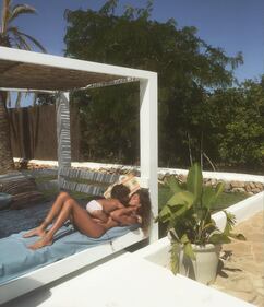 Belén in vacanza a Ibiza: le foto più belle 14
