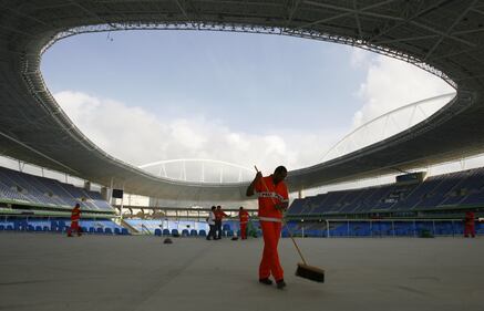 Rio, stadio a rischio crollo 4