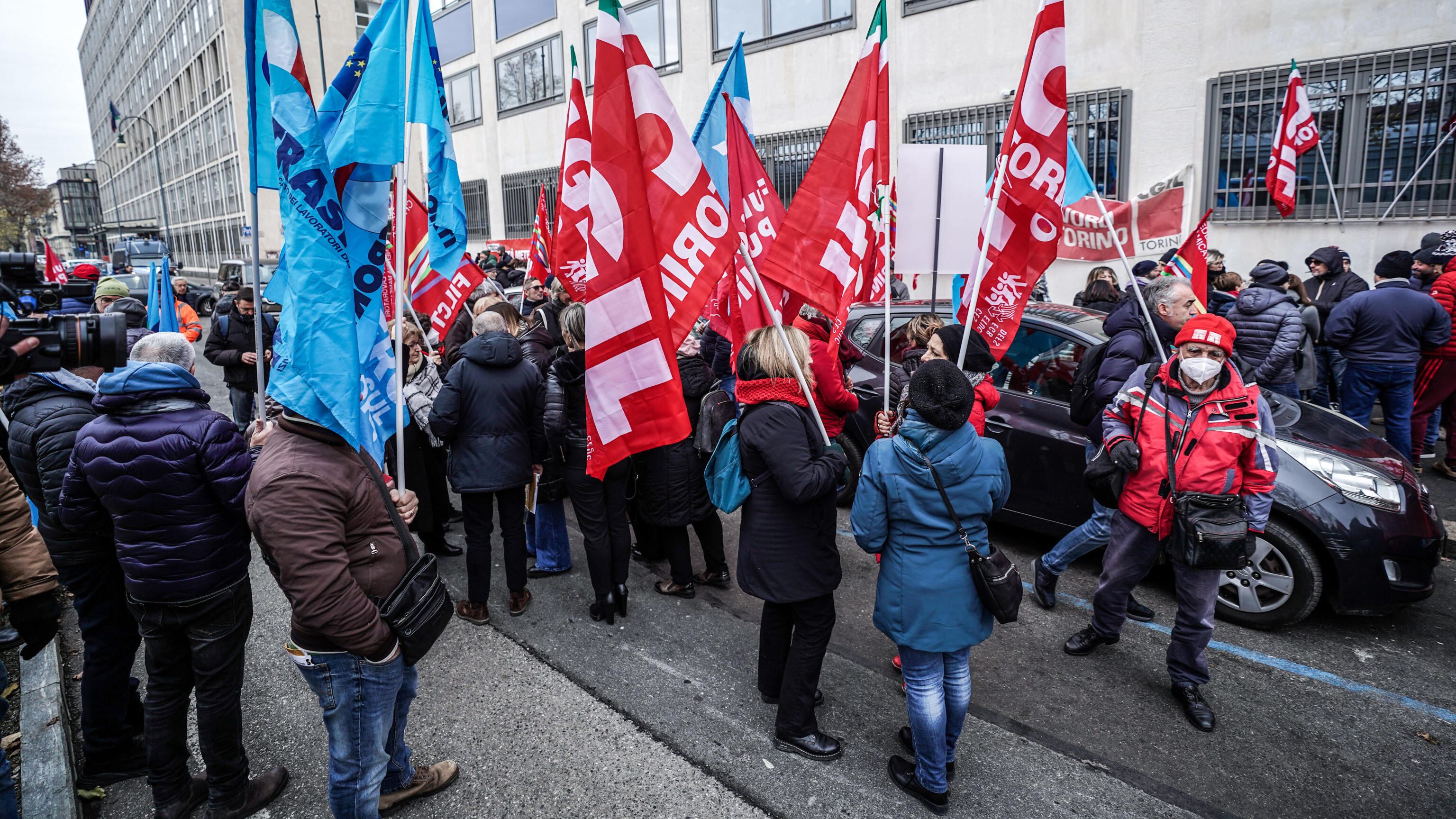 Sciopero di Natale: venerdì 22 dicembre si fermano commercio e turismo. Chi è coinvolto