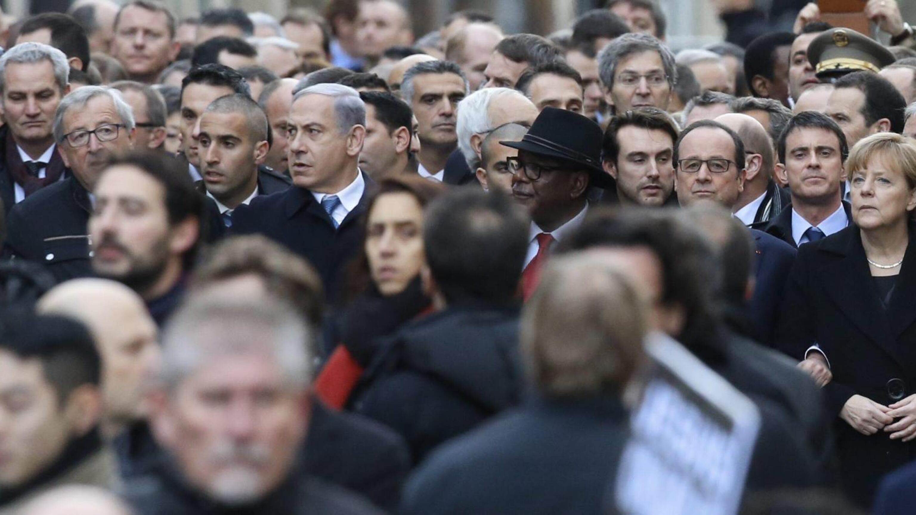 "Obama non è Charlie". Polemiche sull'assenza alla marcia di Parigi