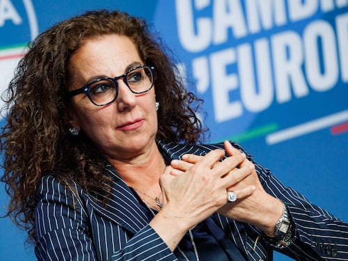"Interveniamo sulle pratiche fraudolente che favoriscono gli ingressi illegali". Intervista a Wanda Ferro