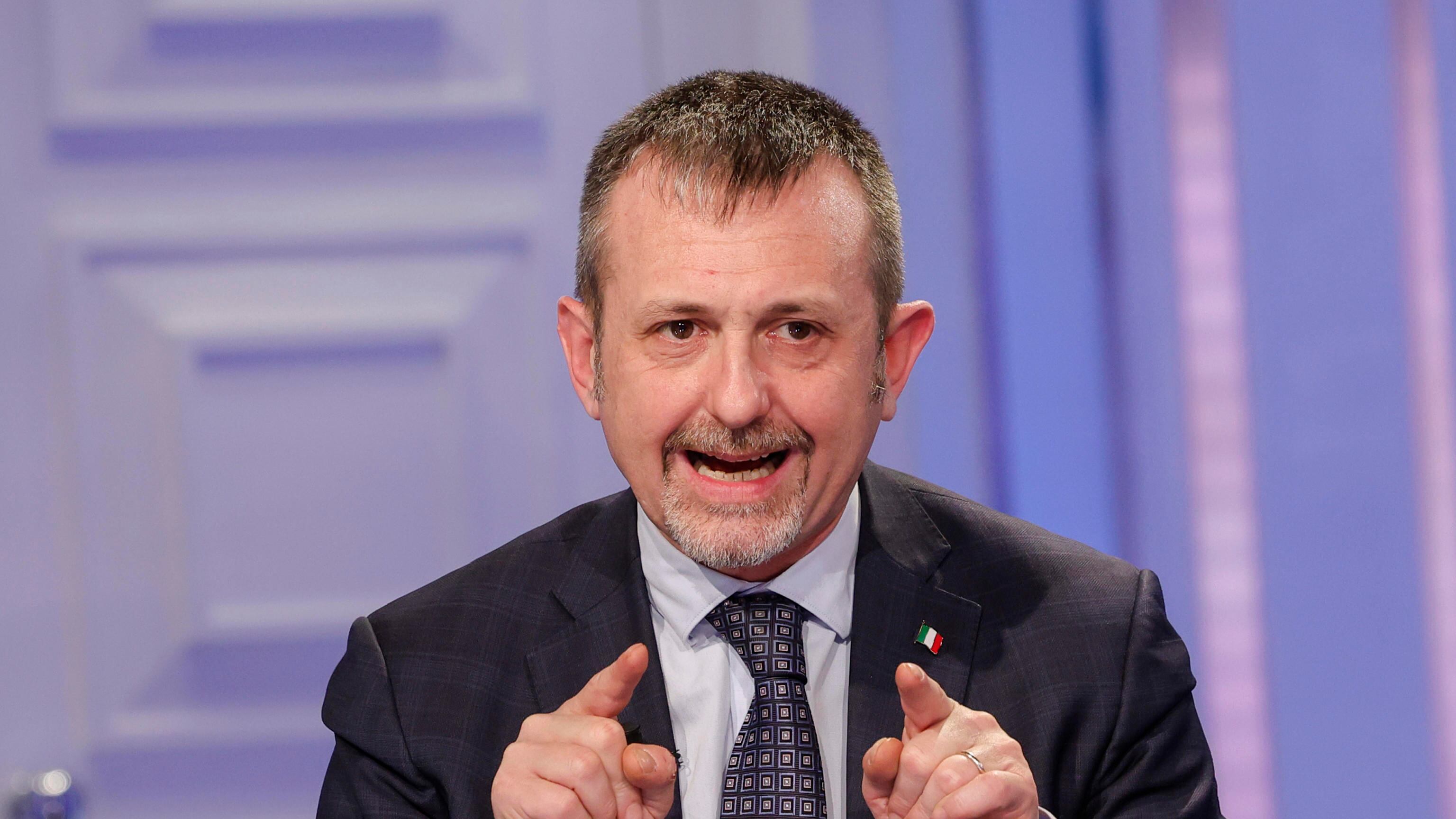 Che sfiga Delmastro, vietato criticare Mattarella e Pozzolo: quindi, oggi...