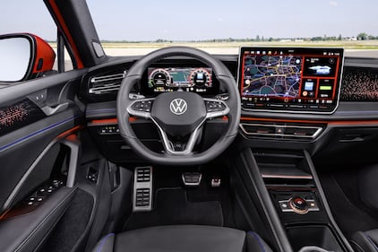 Volkswagen Tiguan 2024: guarda tutte le foto 12