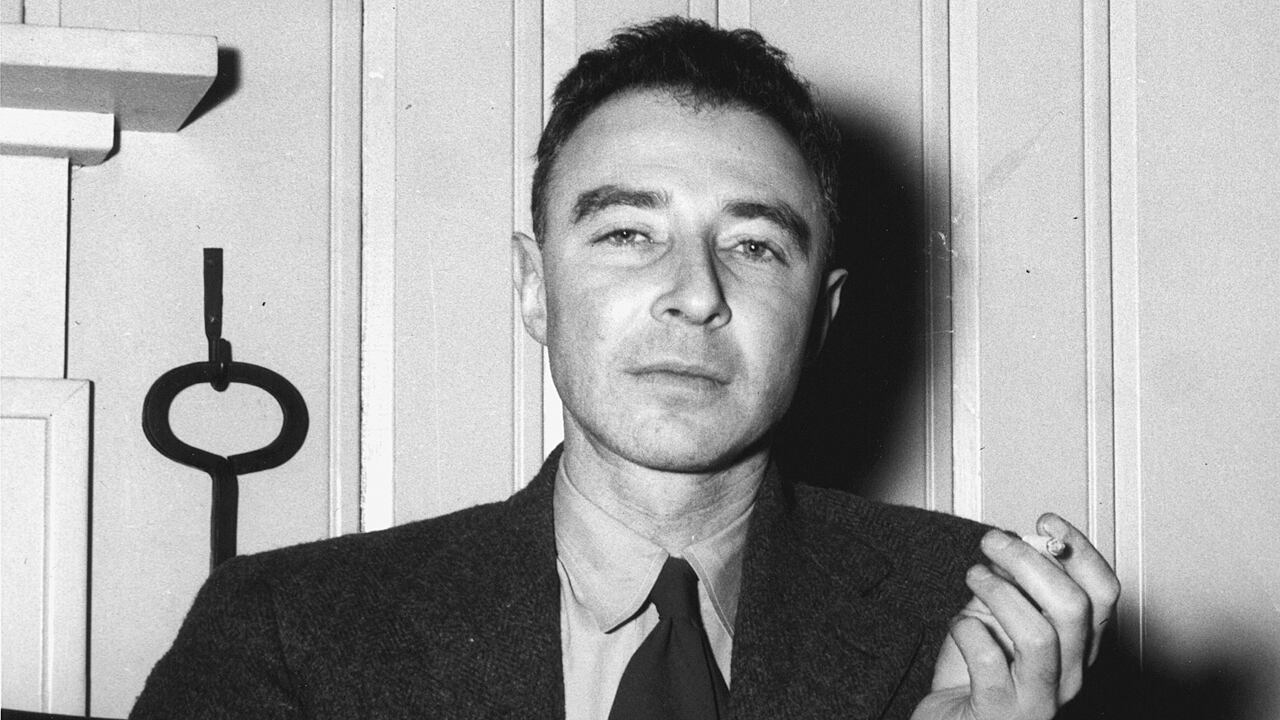 Oppenheimer. ecco cosa rivela quello spazio tra le parole nella scrittura