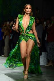 Una sfilata hot per Jennifer Lopez  1