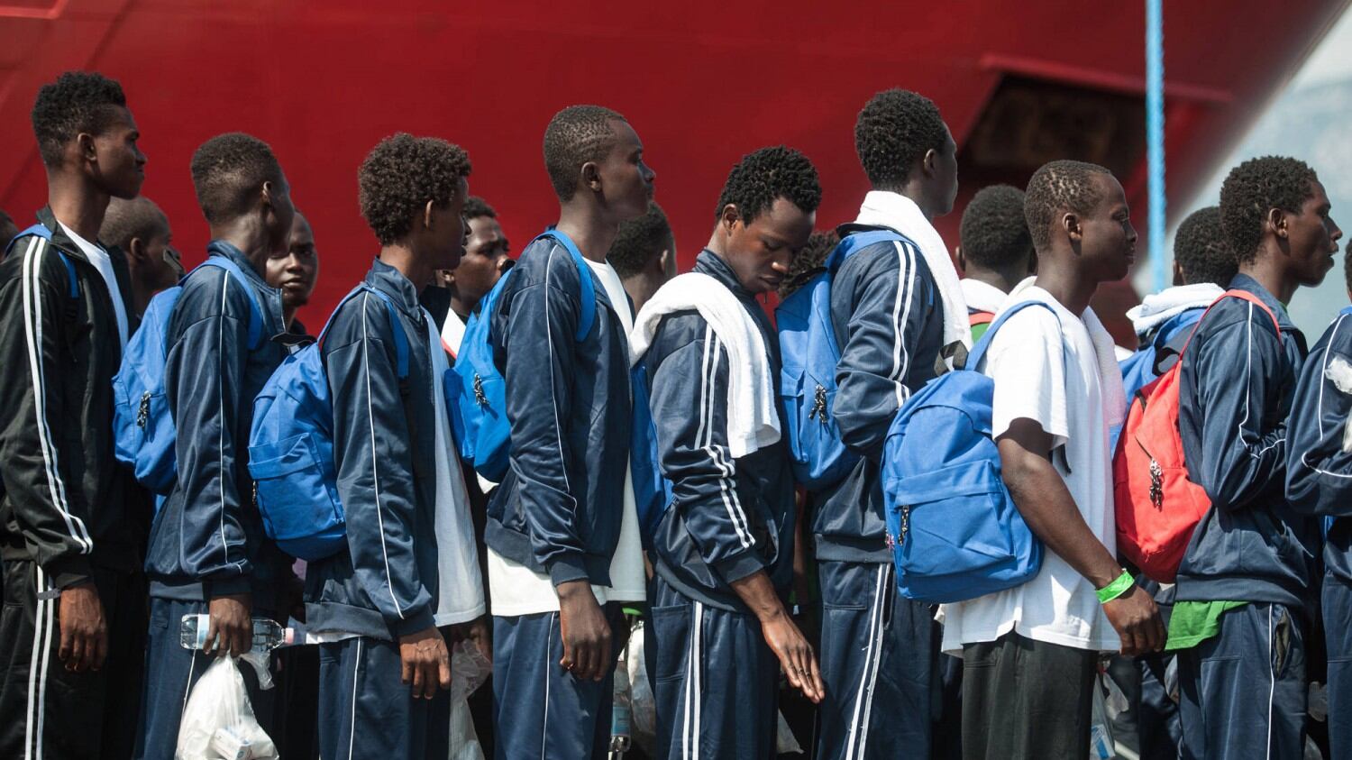 "Migranti" o "profughi", comunque invasori